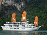Khách sạn Hạ Long