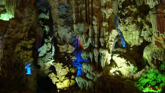Top 5 hang động đẹp, huyền bí nhất Việt Nam 10