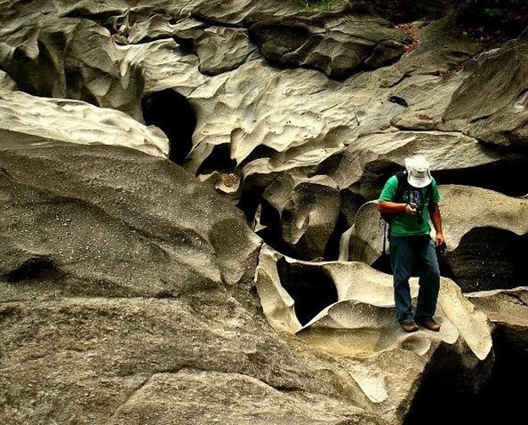 Thung lũng "mặt trăng" già nhất trái đất 10