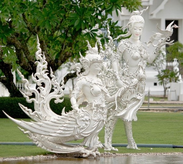 Chiêm ngưỡng ngôi đền trắng tuyệt đẹp của Thái Lan 13