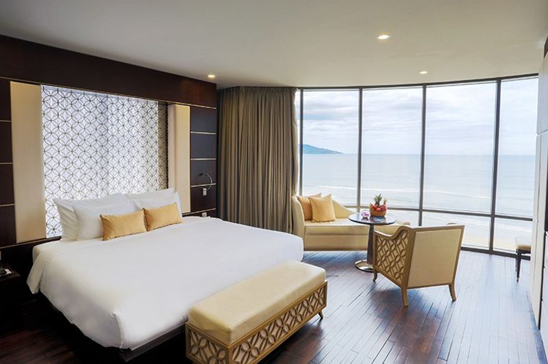 Holiday Beach Danang Hotel & Resort | Đà Nẵng - Chudu24