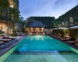 Khách sạn Ubud Village Bali