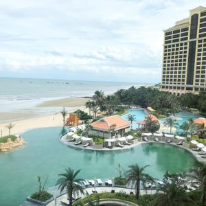 Holiday Inn Resort Hồ Tràm Beach