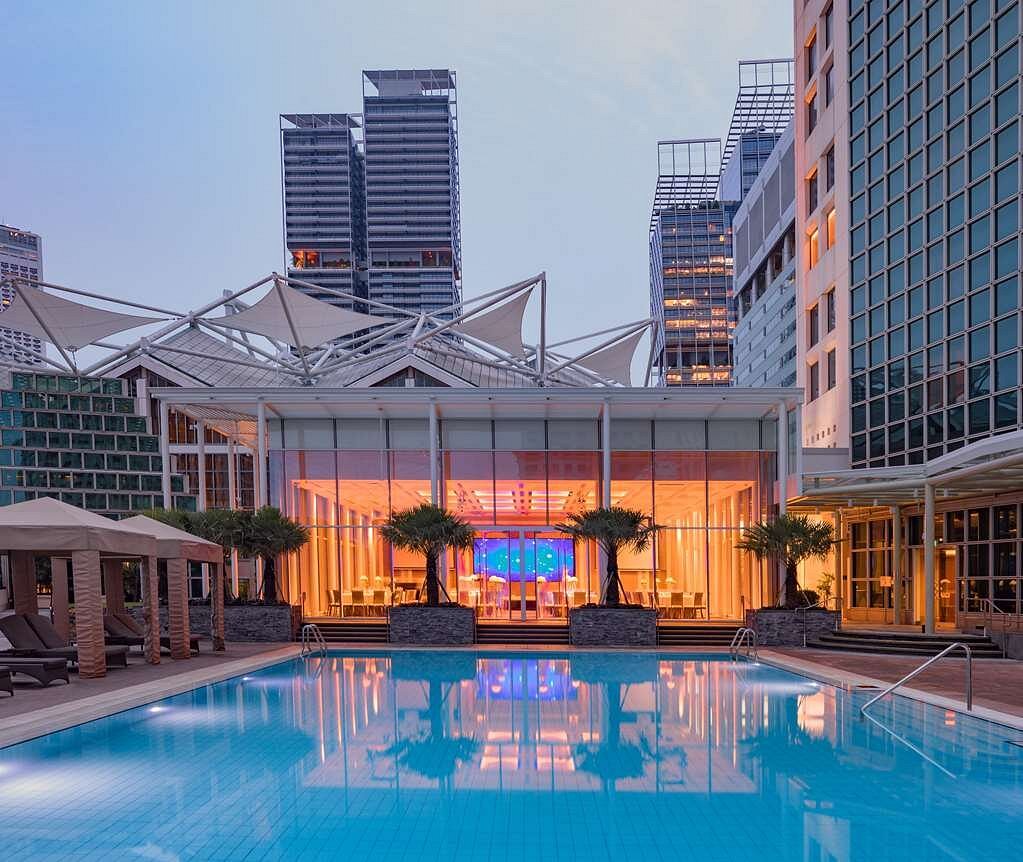 Khách sạn Conrad Centennial Singapore