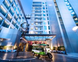 Khách sạn Radisson Suites Bangkok Sukhumvit