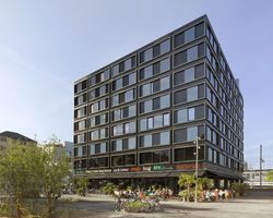 Khách sạn 25hours Zurich Langstrasse