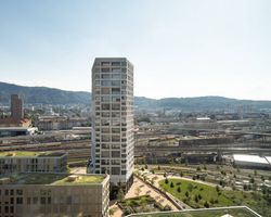 Khách sạn Renaissance Zurich Tower