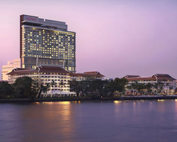 Khách sạn Avani+ Riverside Bangkok