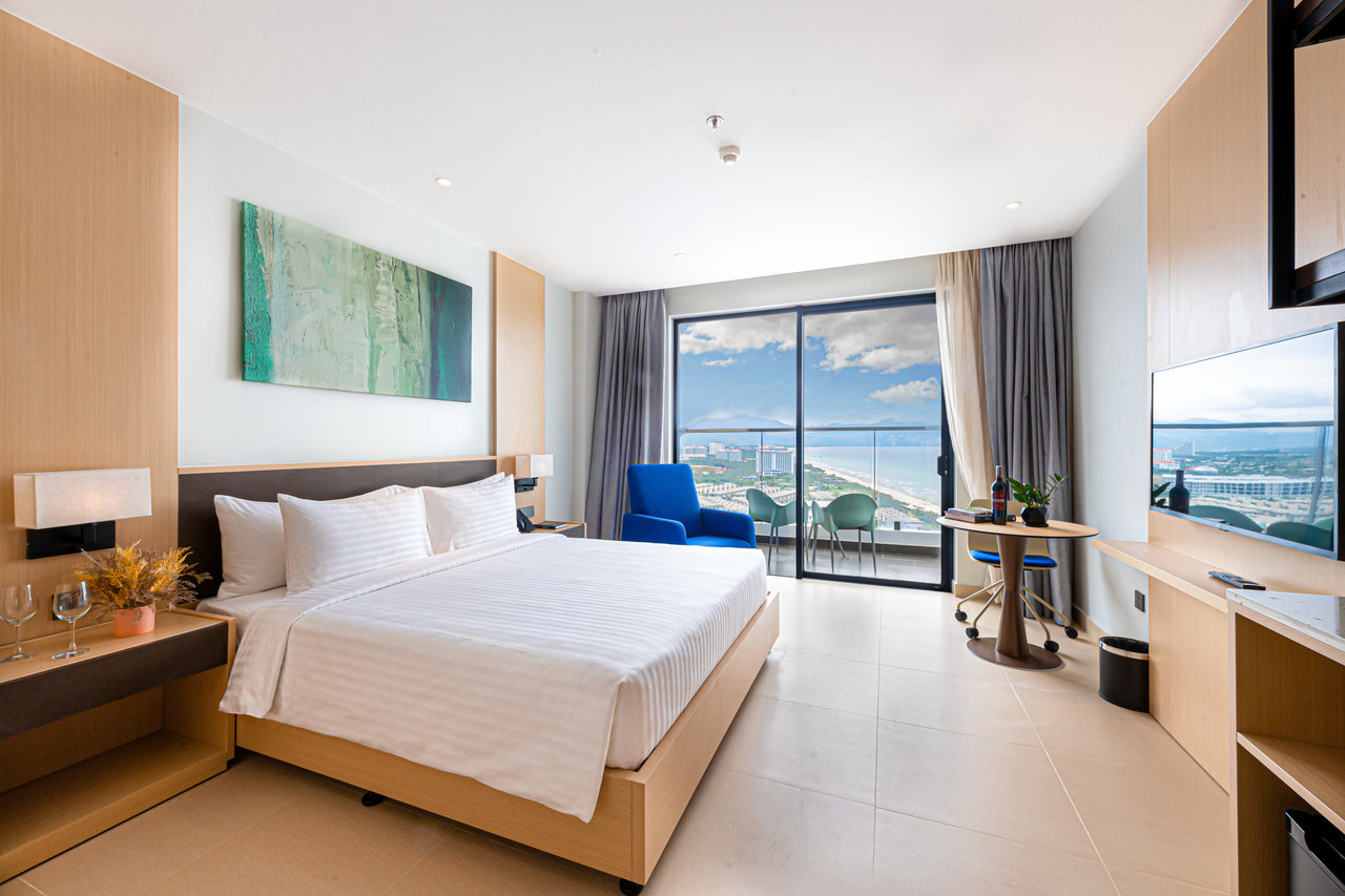 The Empyrean Cam Ranh Beach Resort - hotel rooms