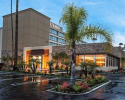Khách sạn Courtyard by Marriott Los Angeles Woodland Hills