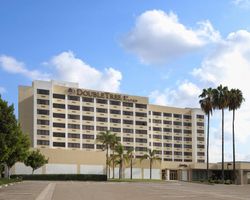 Khách sạn DoubleTree by Hilton Los Angeles Norwalk