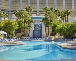 Khách sạn Four Seasons Las Vegas