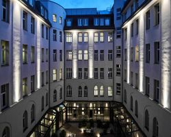 Khách sạn Roomers Berlin Steinplatz, Autograph Collection