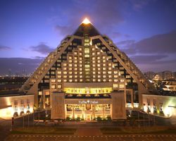 Khách sạn Raffles Dubai