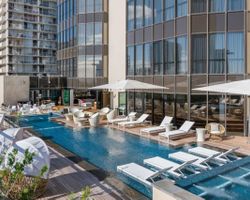 Khách sạn Hyatt Centric Waikiki Beach Hawaii