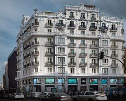 Khách sạn NH Collection Madrid Gran Vía