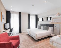 Khách sạn Petit Palace Puerta Del Sol Madrid