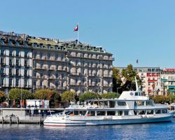 Khách sạn The Ritz-Carlton de la Paix Geneva