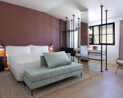 Khách sạn Atocha Madrid, Tapestry Collection by Hilton