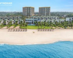 Wyndham Royal Beachfront Resort Hội An