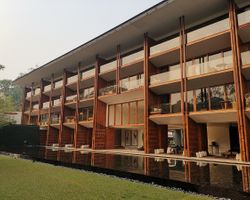 Khách sạn Anantara Chiang Mai Service Suites