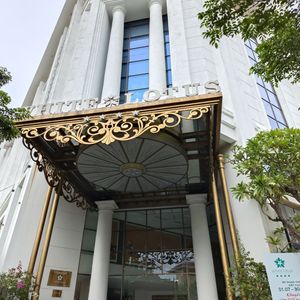 Khách sạn White Lotus Huế