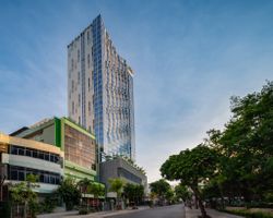 Khách sạn Crowne Plaza Danang City Centre