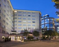 Khách sạn Melia White House London