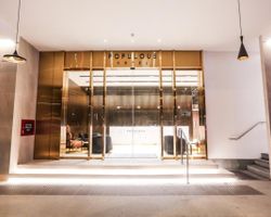 Khách sạn Lion Peak Hotel Raffles Singapore