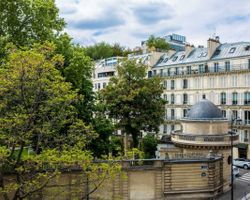 Khách sạn Royal Garden Champs-Elysees Paris