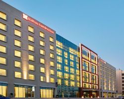 Khách sạn Hilton Garden Inn Dubai Mall Of The Emirates