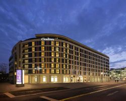 Khách sạn Citadines City Centre Frankfurt