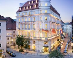 Khách sạn Mandarin Oriental Munich