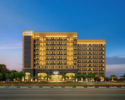 Khách sạn HIIVE by Fusion Bình Dương New City
