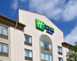 Khách sạn Holiday Inn Express & Suites Ottawa Airport, an IHG Hotel