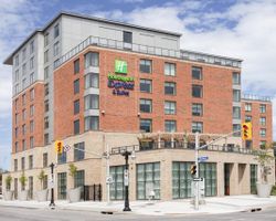 Khách sạn Holiday Inn Express & Suites Downtown Ottawa East, an IHG Hotel