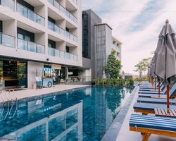 Khách sạn IKON Phuket
