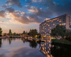 Khách sạn Hilton Amsterdam