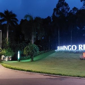 Wyndham Grand Flamingo Đại Lải Resort (Forest In The Sky)