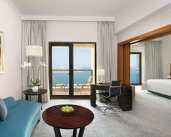 Khách sạn Movenpick Jumeirah Beach Dubai