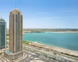 Khách sạn Wyndham Grand Doha West Bay Beach