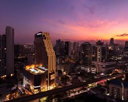 Khách sạn Carlton Bangkok Sukhumvit