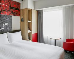 Khách sạn ibis Osaka Umeda