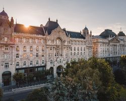 Khách sạn Four Seasons Gresham Palace Budapest