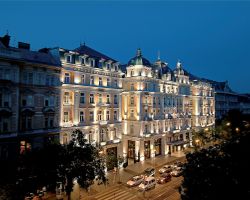 Khách sạn Corinthia Budapest