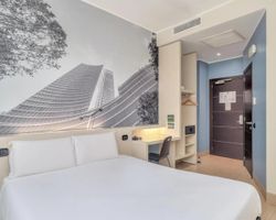 Khách sạn B&B Milano Cenisio Garibaldi