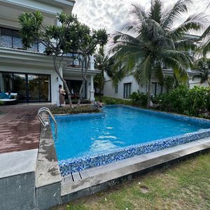 Melia Vinpearl Cam Ranh Beach Resort