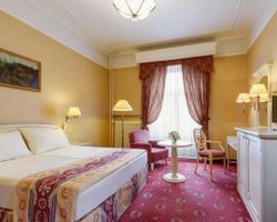 Khách sạn Danubius Astoria City Center