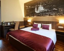 Khách sạn 12 Revay Budapest