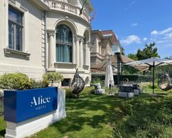 Khách sạn Alice Budapest
